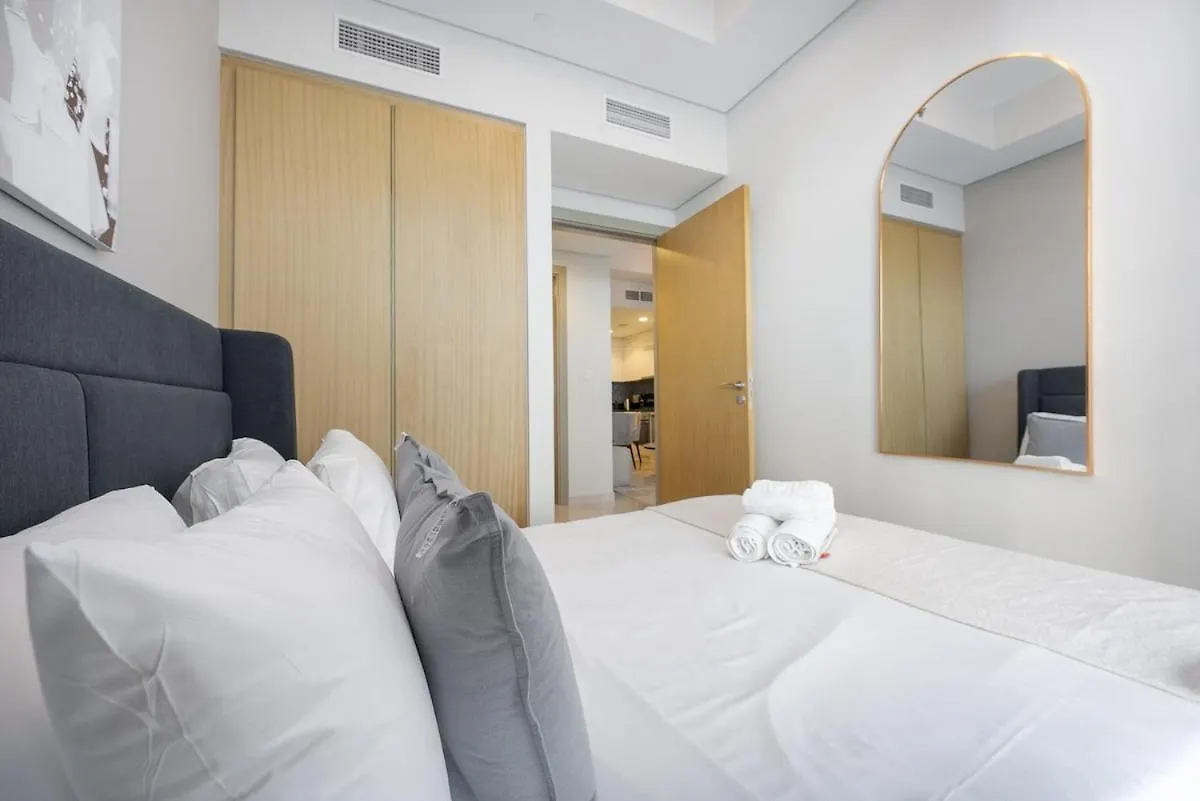 Elegant 2 Bedroom With Great Views In Business Bay Dubai Apartment