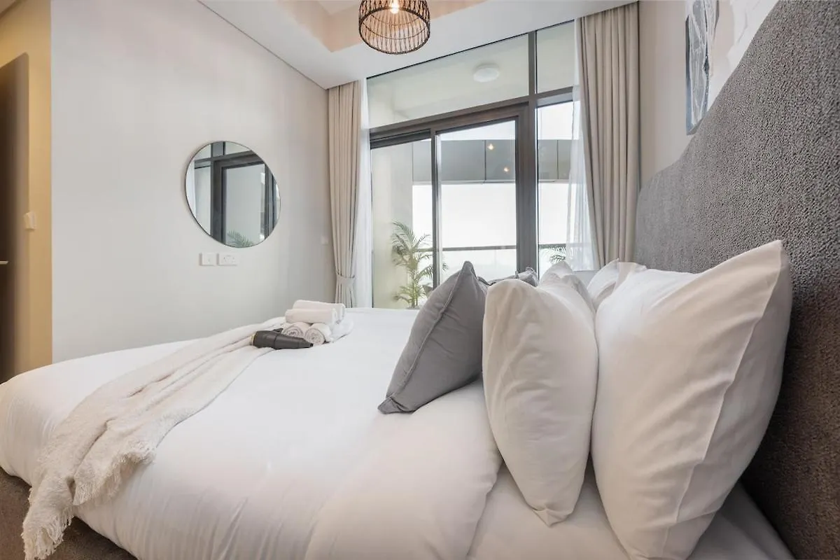 Elegant 2 Bedroom With Great Views In Business Bay Dubai