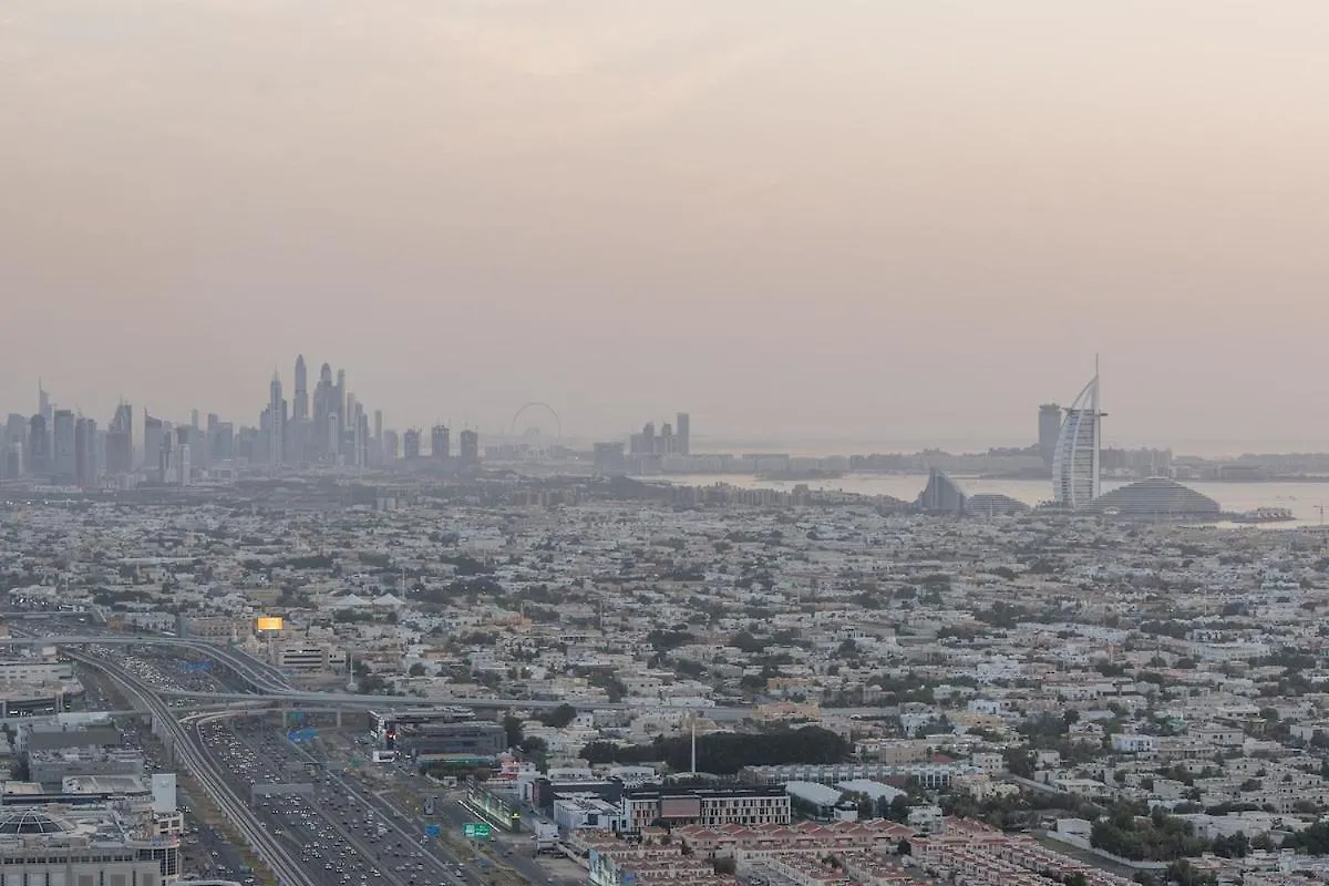 Elegant 2 Bedroom With Great Views In Business Bay Dubai