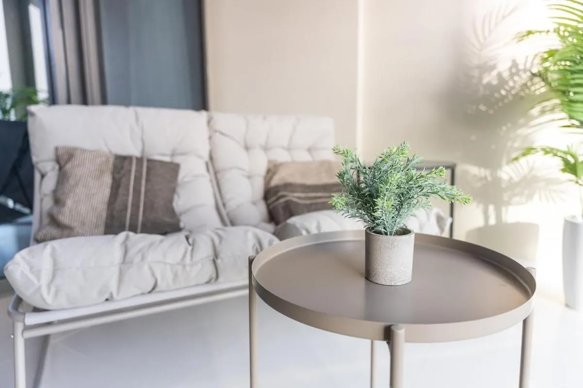 Elegant 2 Bedroom With Great Views In Business Bay Dubai